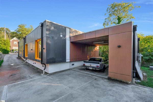 308 S CALHOUN ST, GREENVILLE, SC 29601 - Image 3bc2c6eacbd20b33c0ef8a6ae49df87d/1299083992