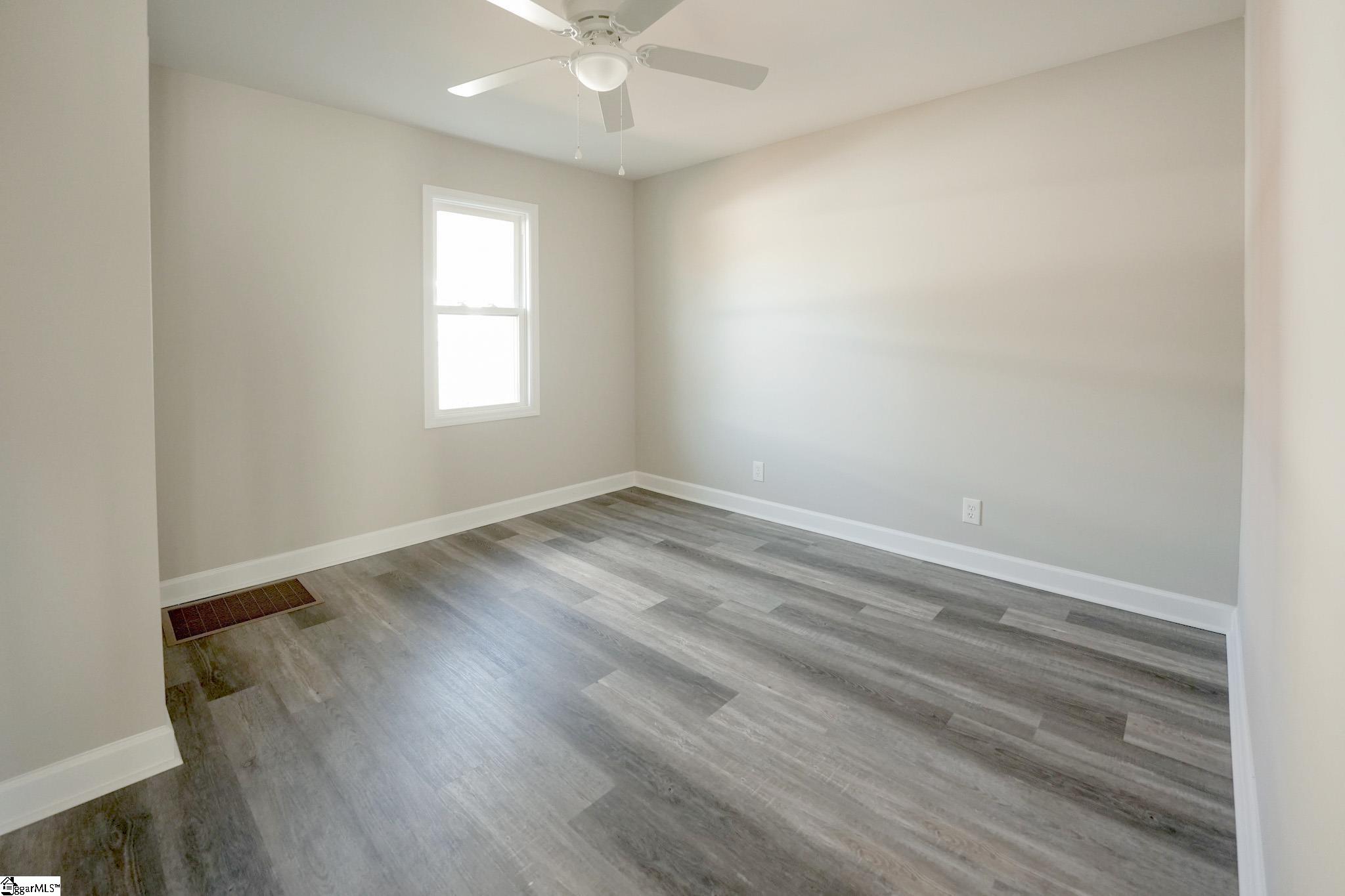 Laurens, South Carolina 29360, United States, 3 Bedrooms Bedrooms, ,2 BathroomsBathrooms,Residential,Active,147416