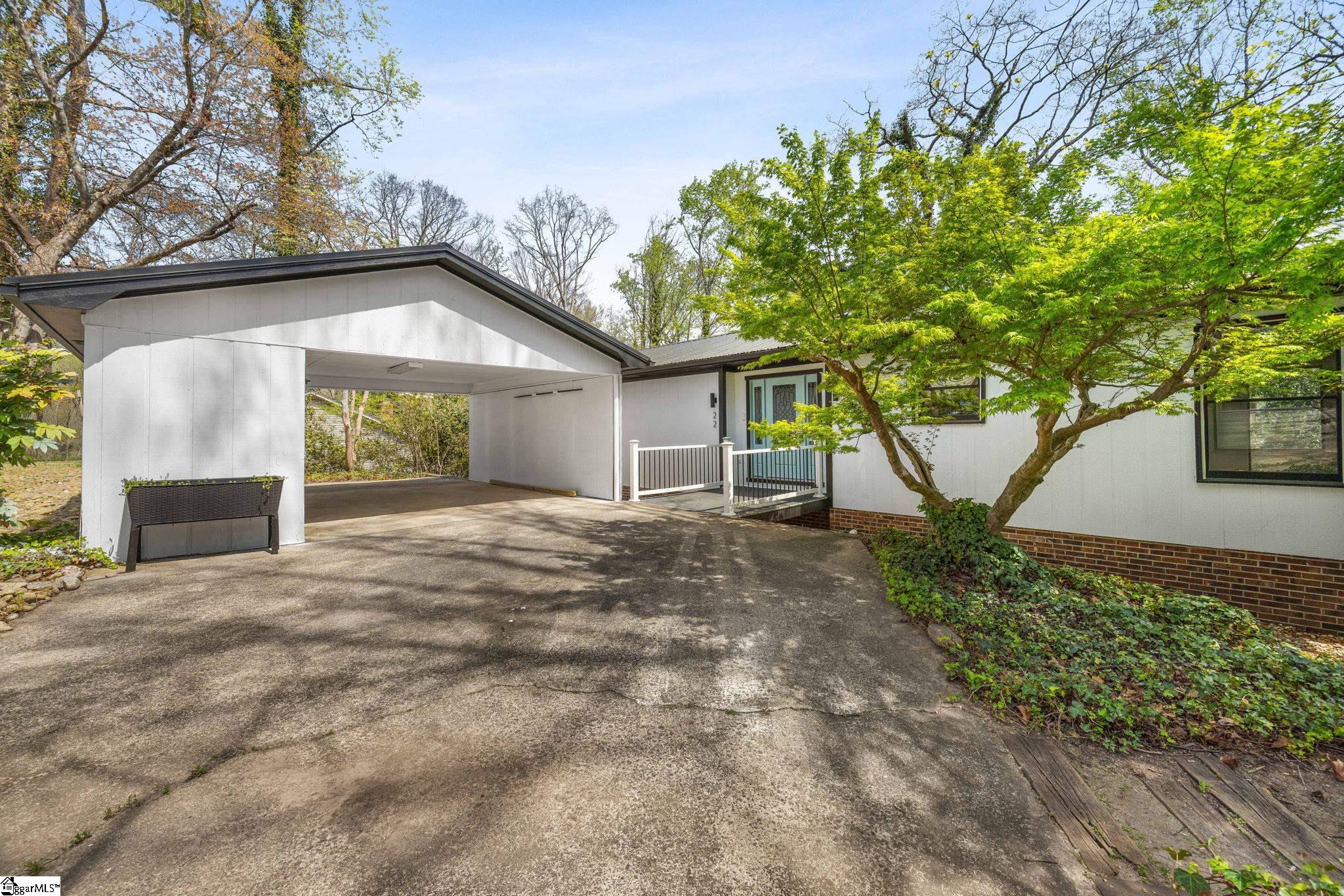 22 E. Indian Trail