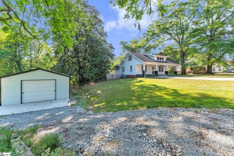 Photo of 400 King Street, Easley, SC 29640 (MLS # 1589500)
