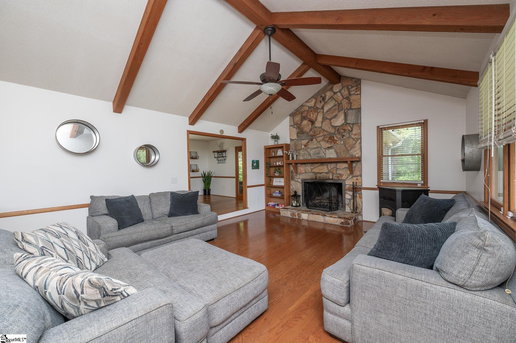 606 Mountain View Road