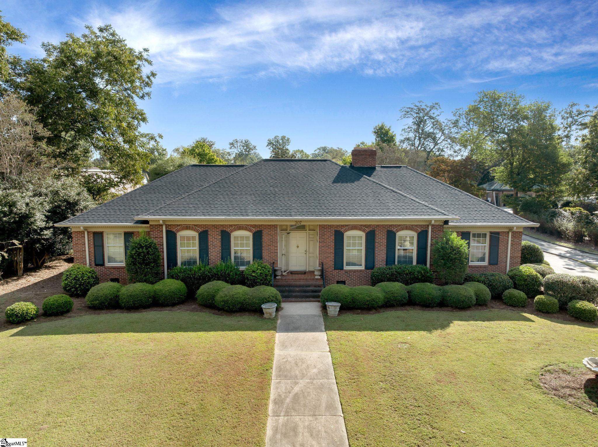 Clinton, South Carolina 29325, United States, 3 Bedrooms Bedrooms, ,3 BathroomsBathrooms,Residential,Active,215729