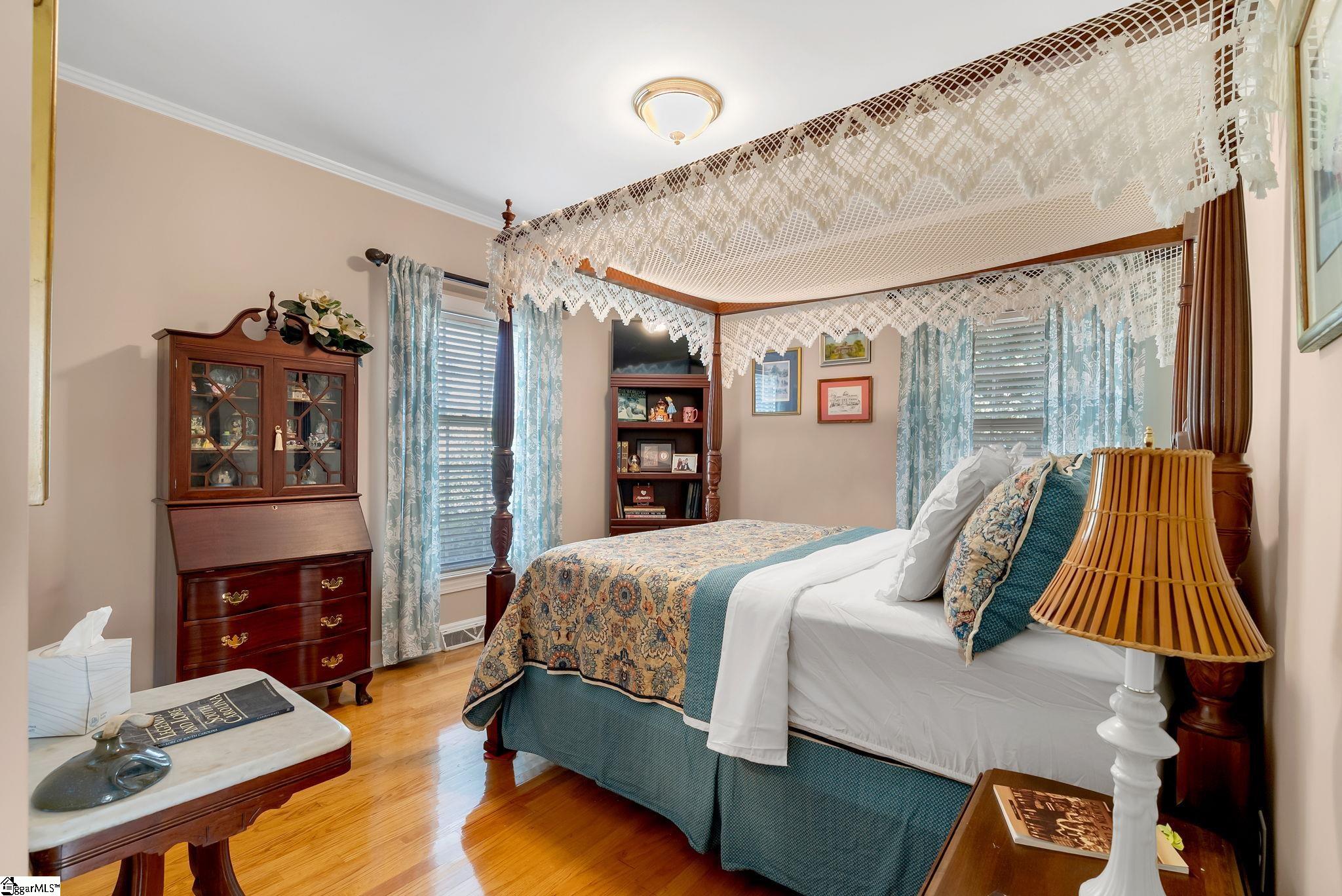 Clinton, South Carolina 29325, United States, 3 Bedrooms Bedrooms, ,3 BathroomsBathrooms,Residential,Active,215729