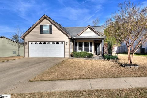 Photo of 648 Chastine Drive, Spartanburg, SC 29301 (MLS # 1587150)