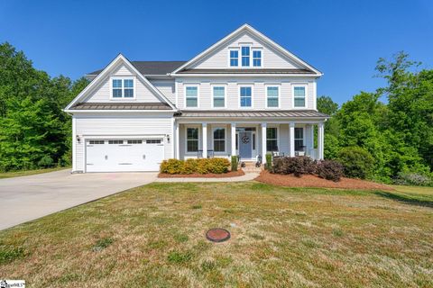 Photo of 160 Scotts Bluff Drive, Simpsonville, SC 29681 (MLS # 1592710)