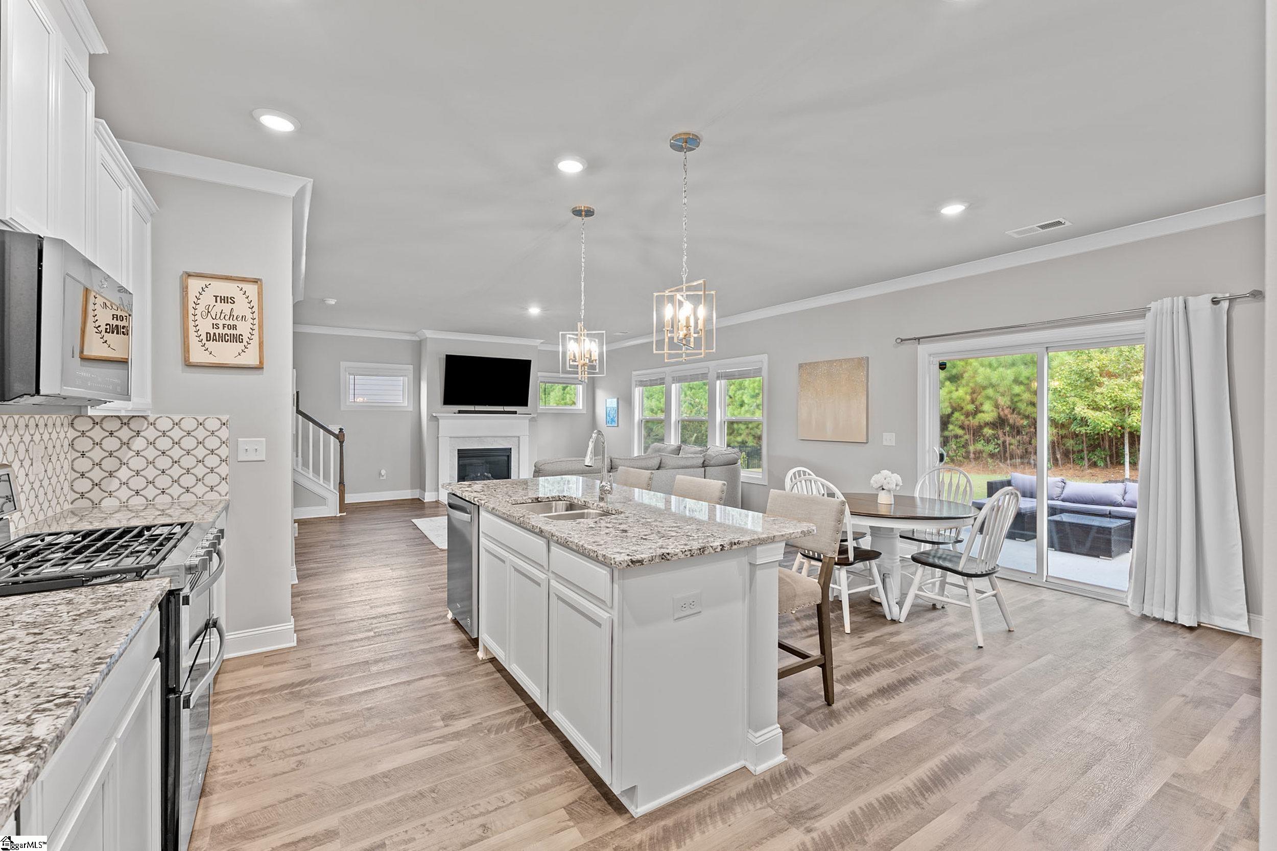 Simpsonville, South Carolina 29680, United States, 4 Bedrooms Bedrooms, ,3 BathroomsBathrooms,Residential,Active,221811