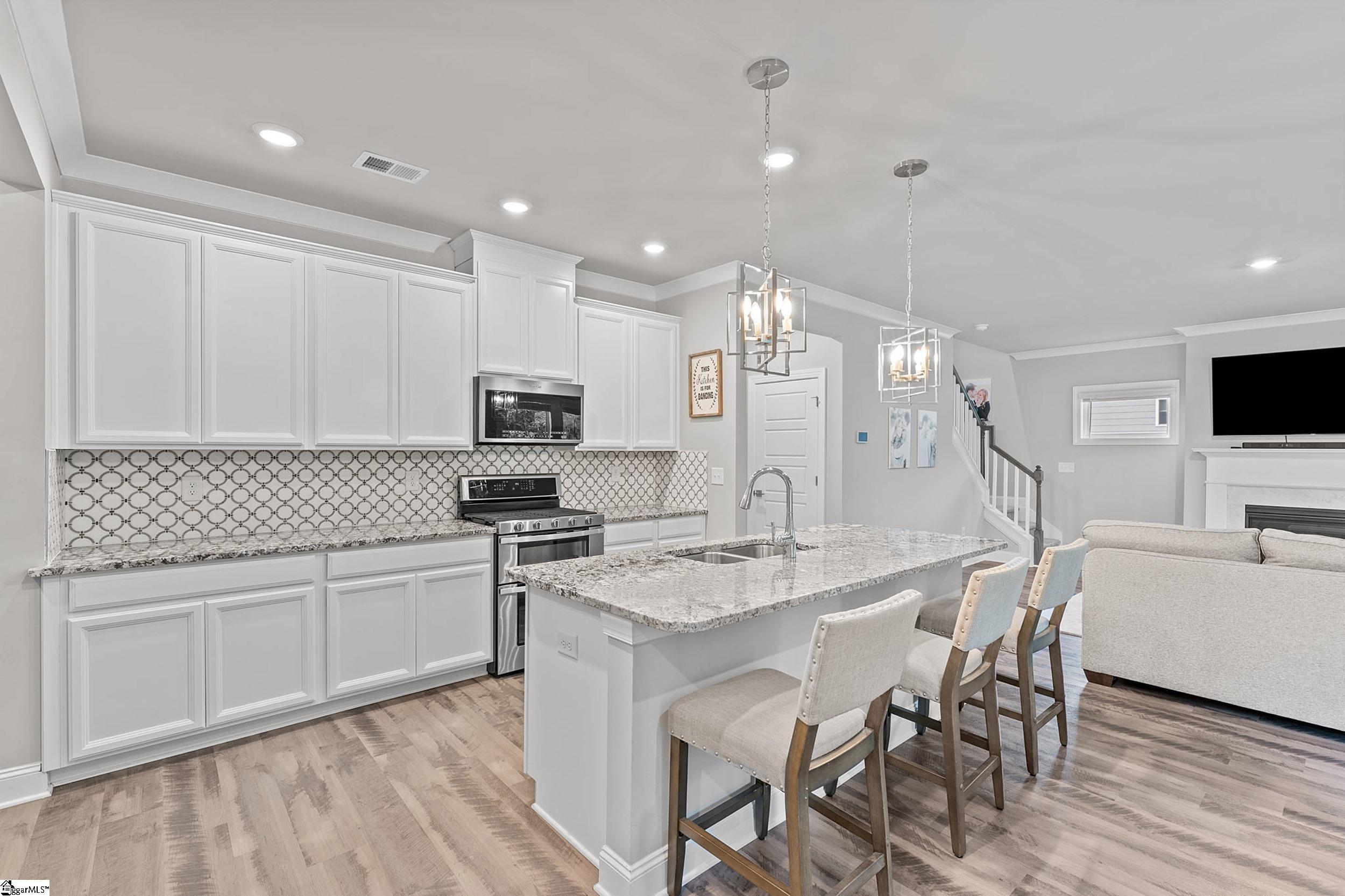 Simpsonville, South Carolina 29680, United States, 4 Bedrooms Bedrooms, ,3 BathroomsBathrooms,Residential,Active,221811