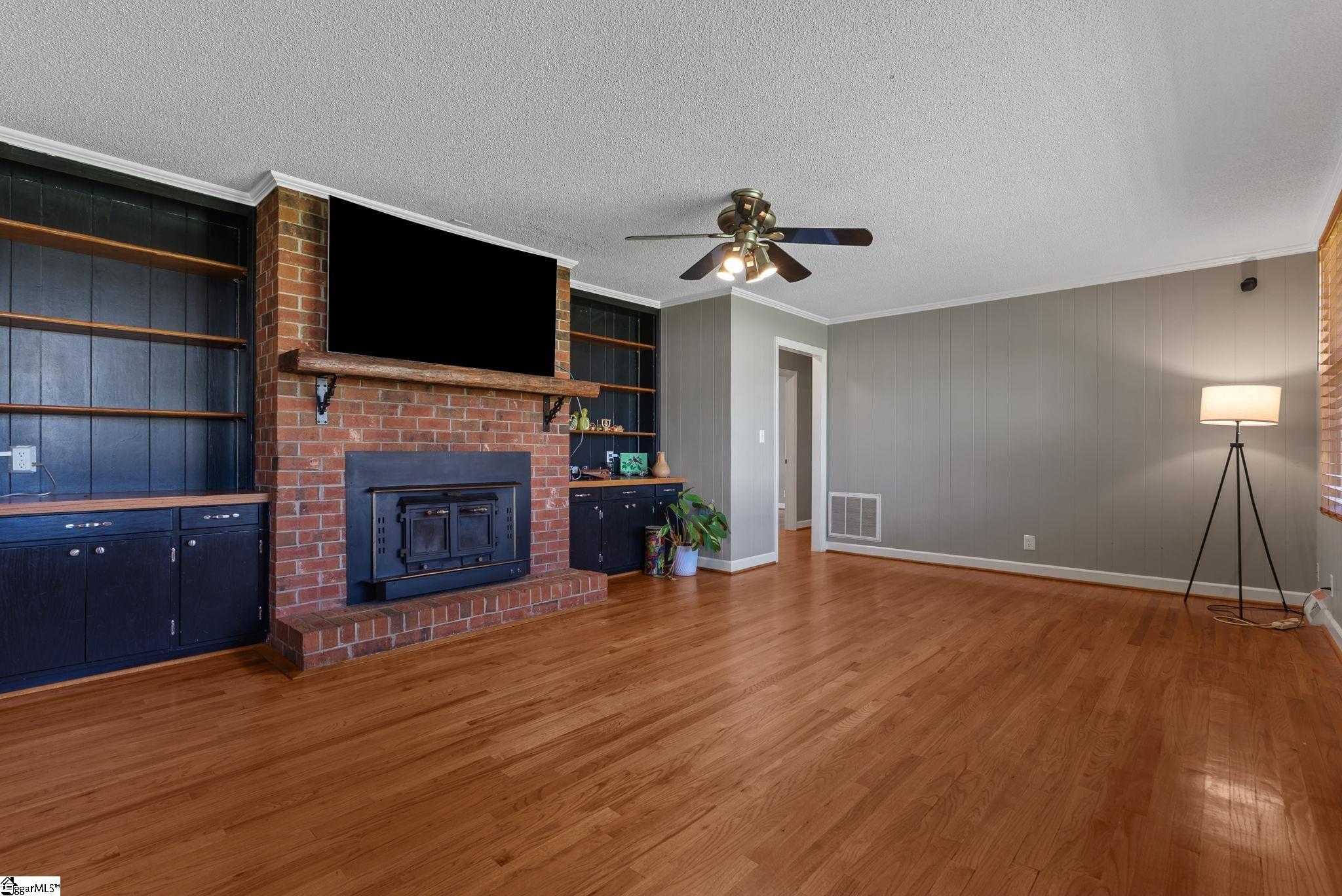 300 N Green Street