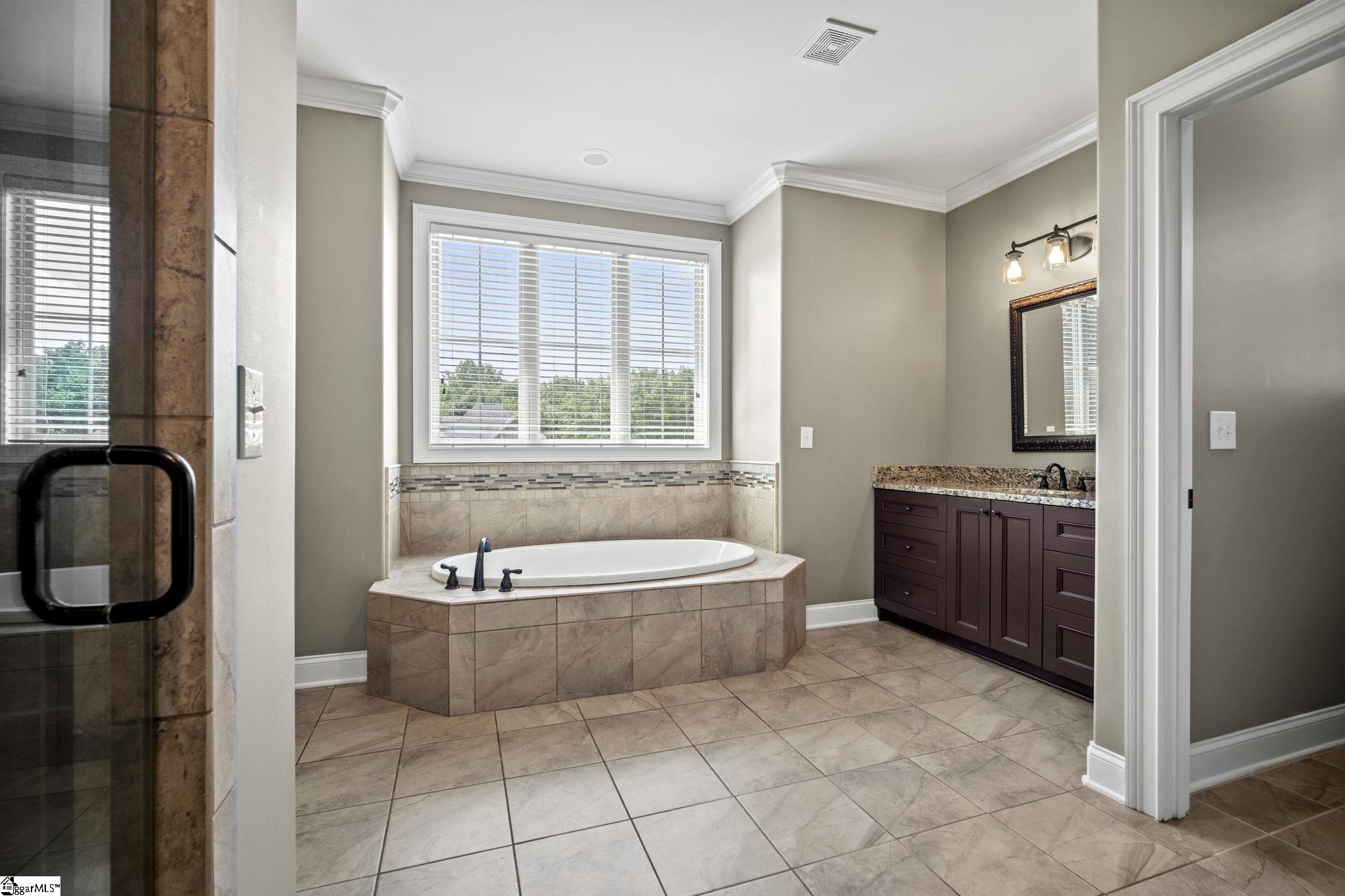 Greer, South Carolina 29651, United States, 5 Bedrooms Bedrooms, ,4 BathroomsBathrooms,Residential,Active,155197