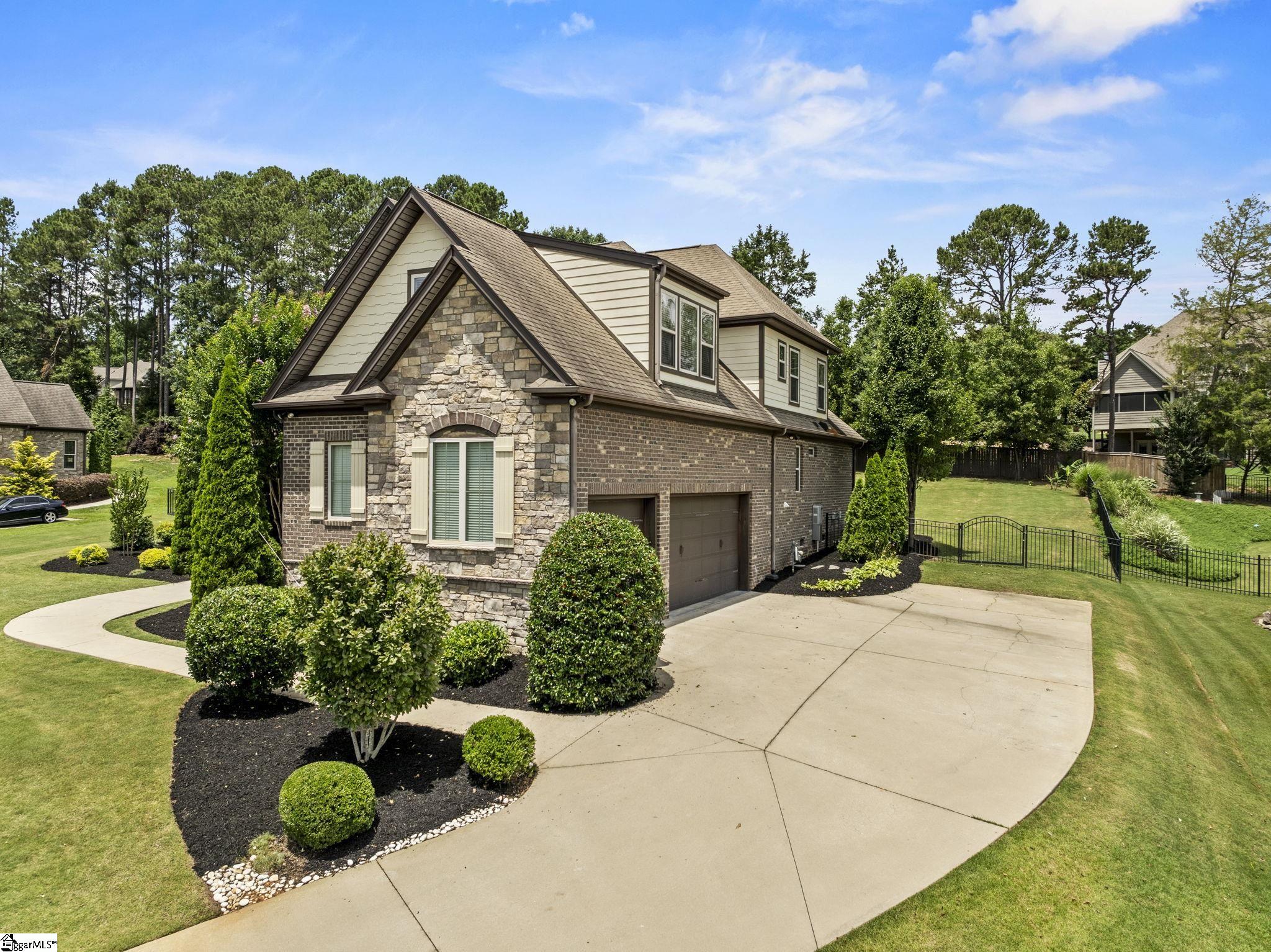 Greer, South Carolina 29651, United States, 5 Bedrooms Bedrooms, ,4 BathroomsBathrooms,Residential,Active,155197