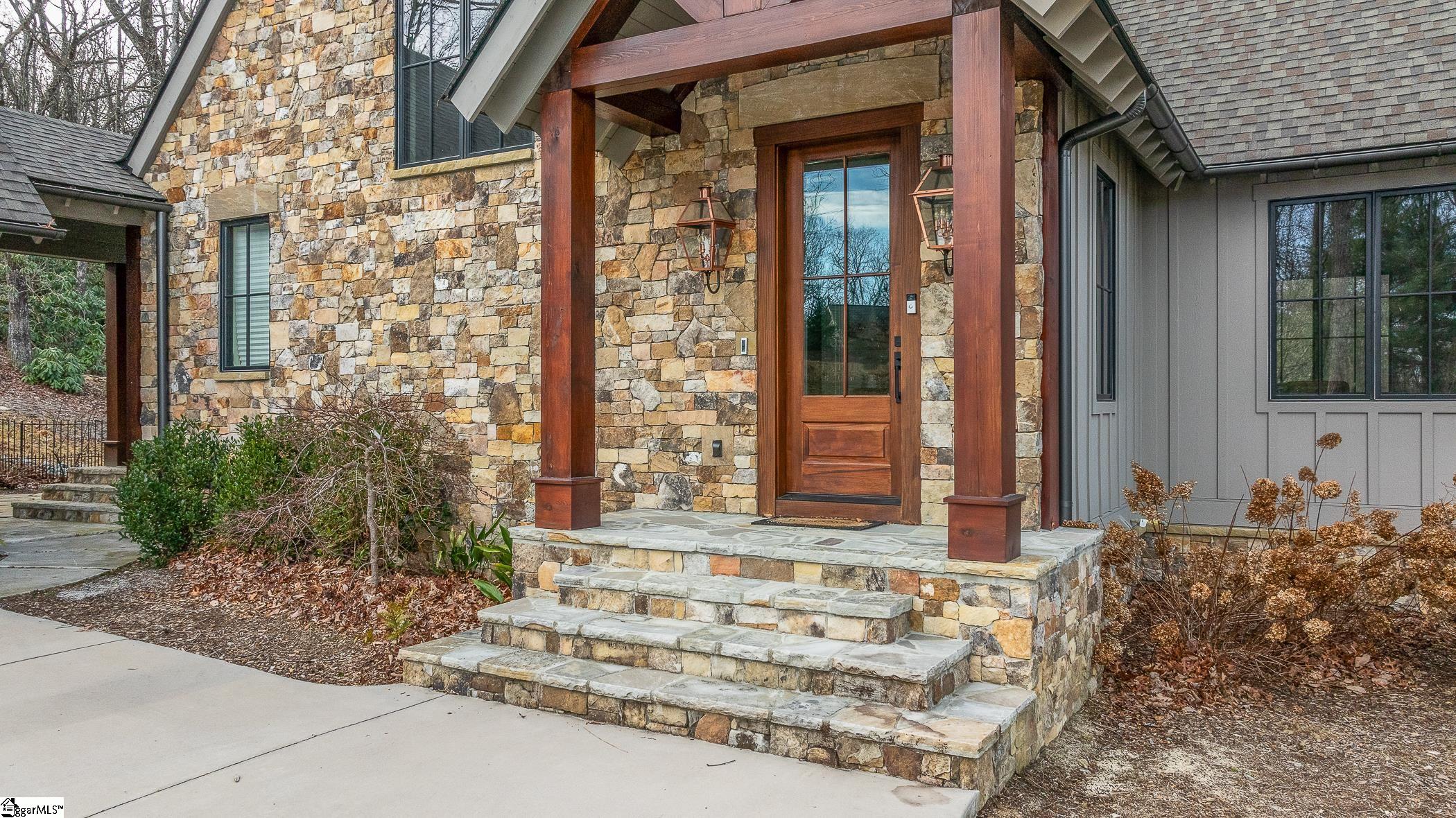 112 Blazing Star Trail