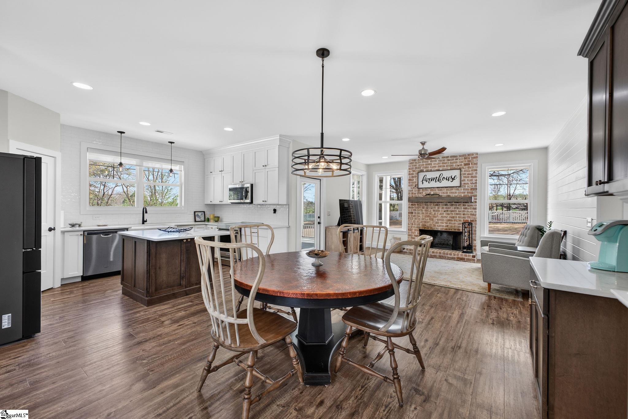 4588 N Highway 14