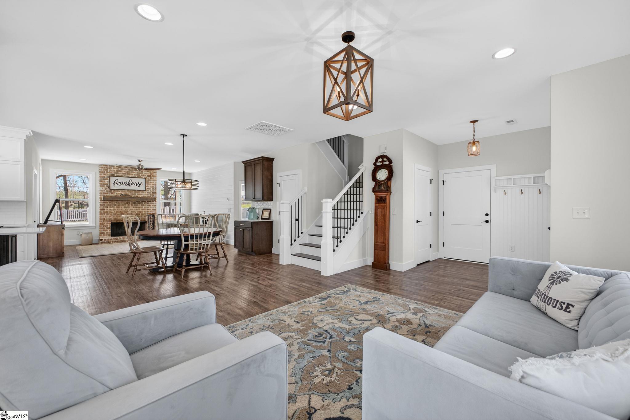 4588 N Highway 14