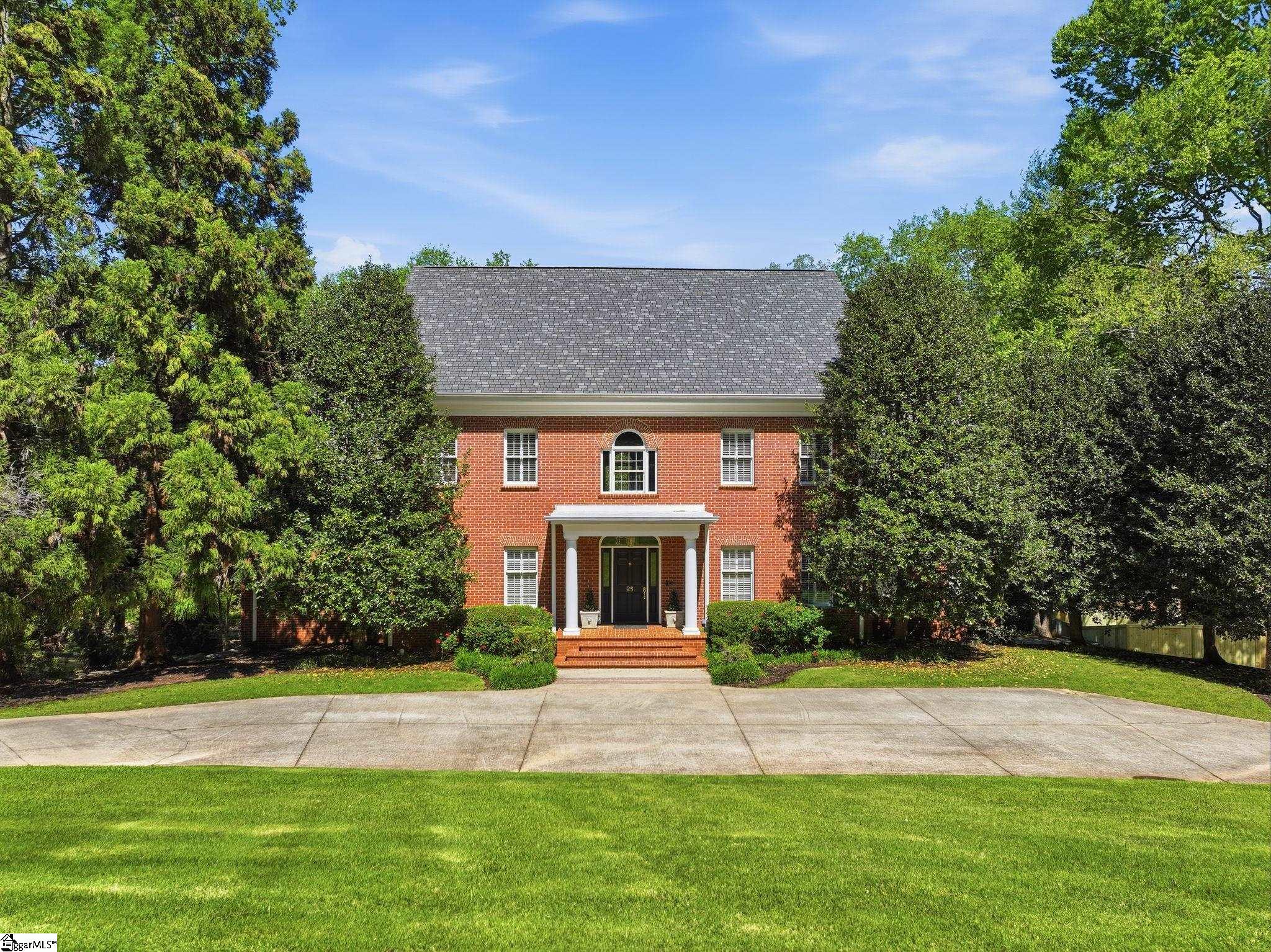 25 Club Forest Lane
