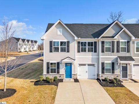 Photo of 901 Leyburn Lane, Greenville, SC 29617 (MLS # 1583927)