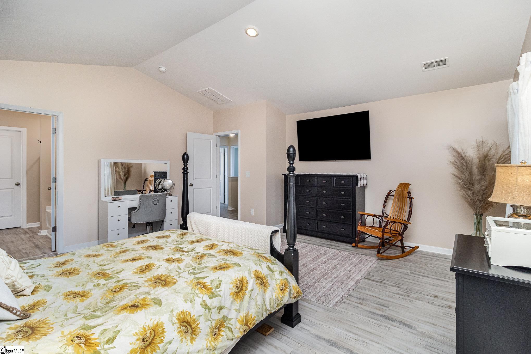 Greer, South Carolina 29650, United States, 4 Bedrooms Bedrooms, ,3 BathroomsBathrooms,Residential,Contingent,116207