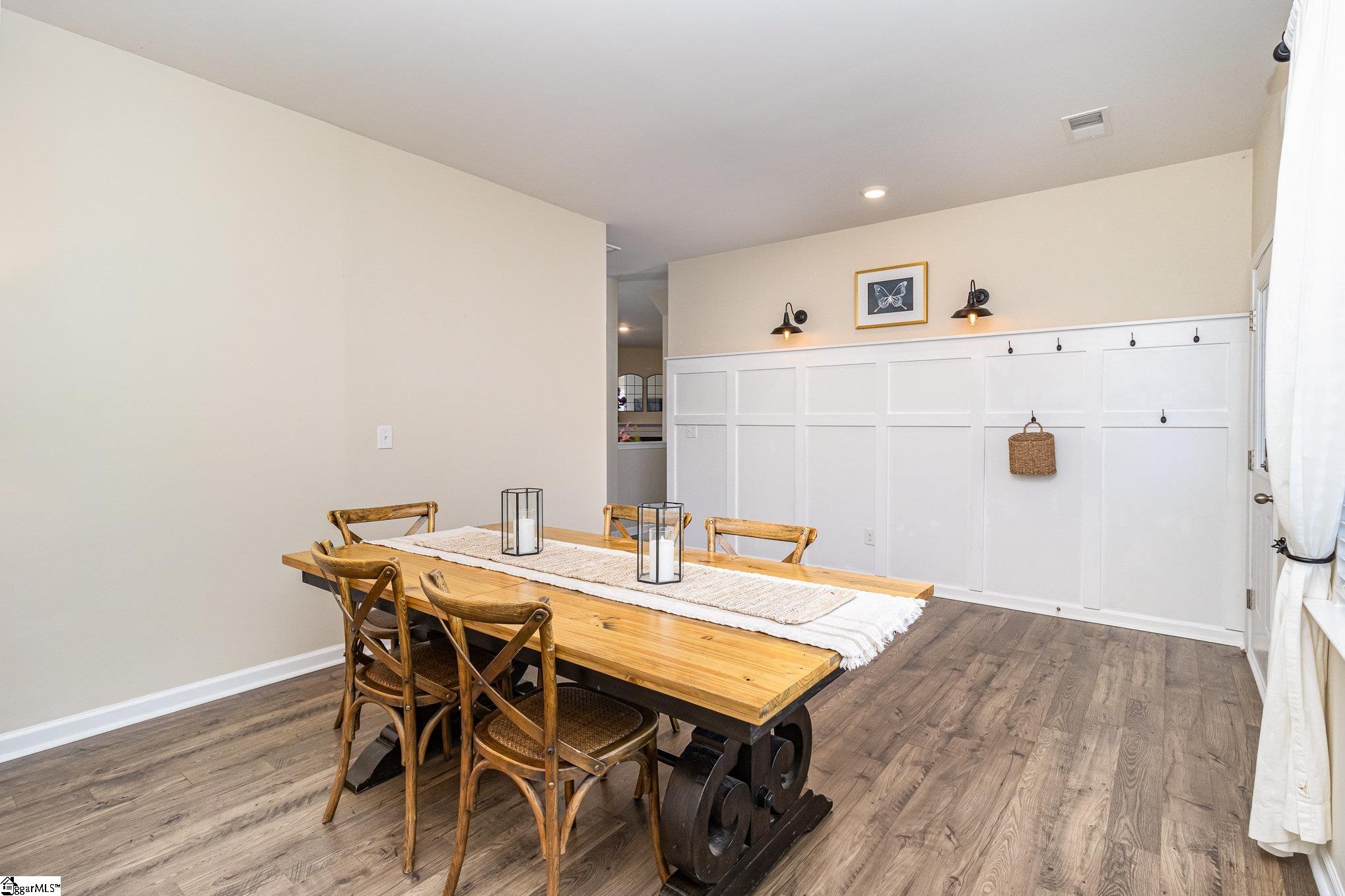 Greer, South Carolina 29650, United States, 4 Bedrooms Bedrooms, ,3 BathroomsBathrooms,Residential,Contingent,116207