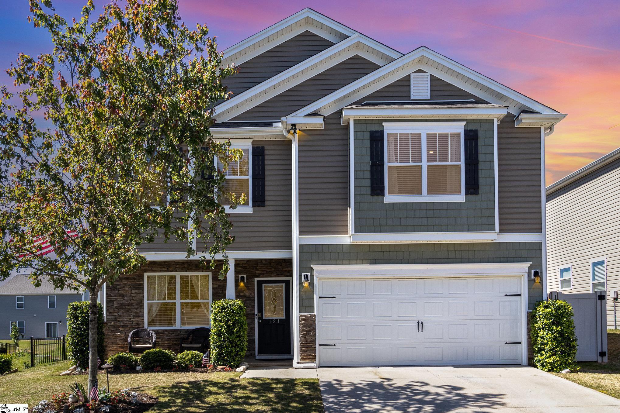 Greer, South Carolina 29650, United States, 4 Bedrooms Bedrooms, ,3 BathroomsBathrooms,Residential,Contingent,116207