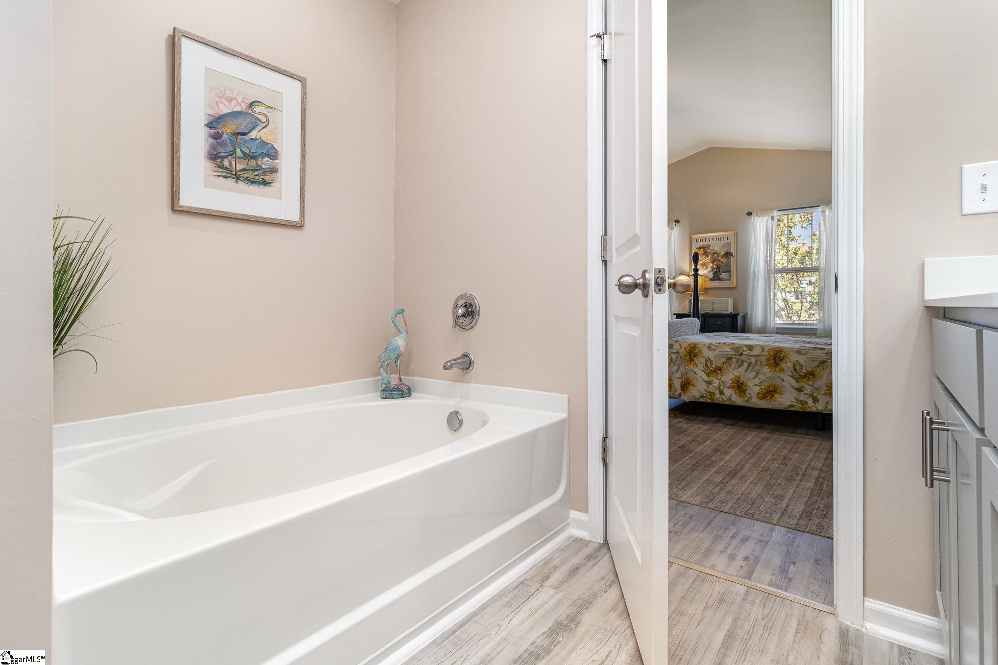 Greer, South Carolina 29650, United States, 4 Bedrooms Bedrooms, ,3 BathroomsBathrooms,Residential,Contingent,116207