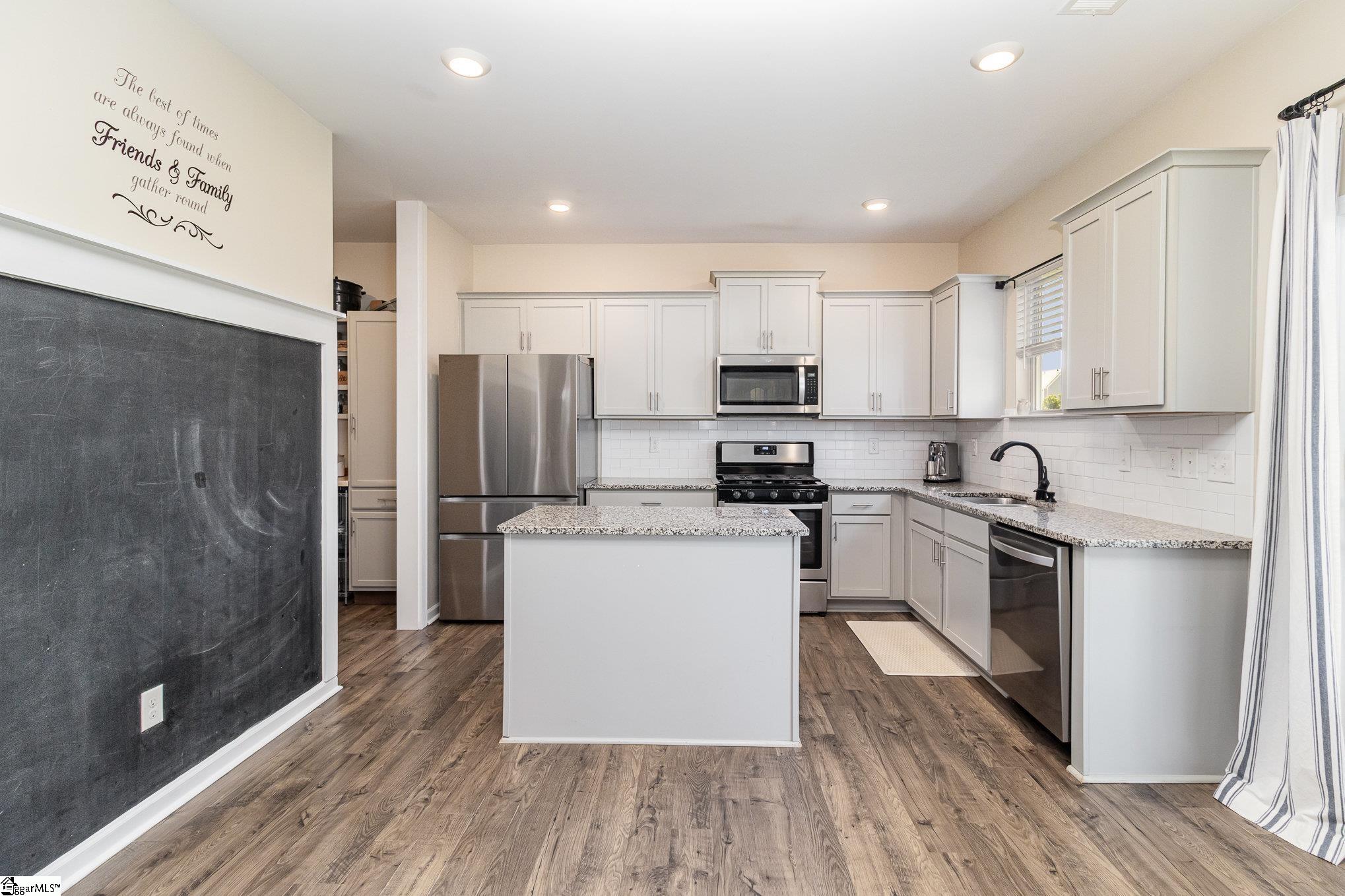 Greer, South Carolina 29650, United States, 4 Bedrooms Bedrooms, ,3 BathroomsBathrooms,Residential,Contingent,116207