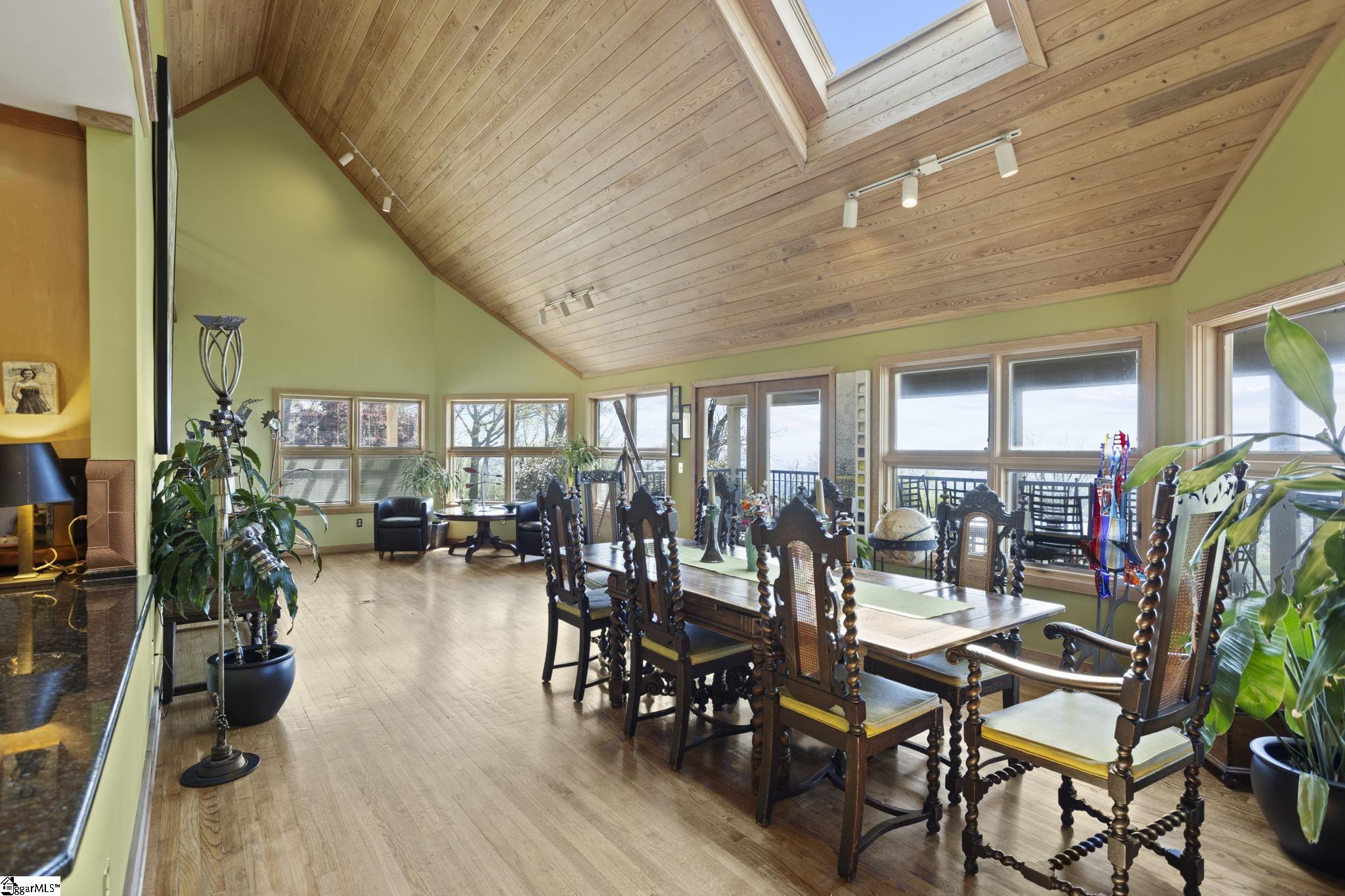 Greenville, South Carolina 29609, United States, 6 Bedrooms Bedrooms, ,7 BathroomsBathrooms,Residential,Active,151409