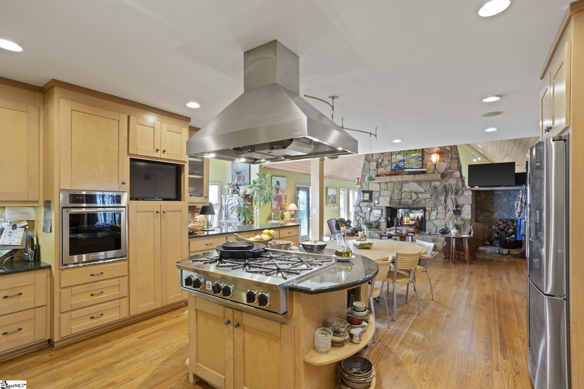 Greenville, South Carolina 29609, United States, 6 Bedrooms Bedrooms, ,7 BathroomsBathrooms,Residential,Active,151409