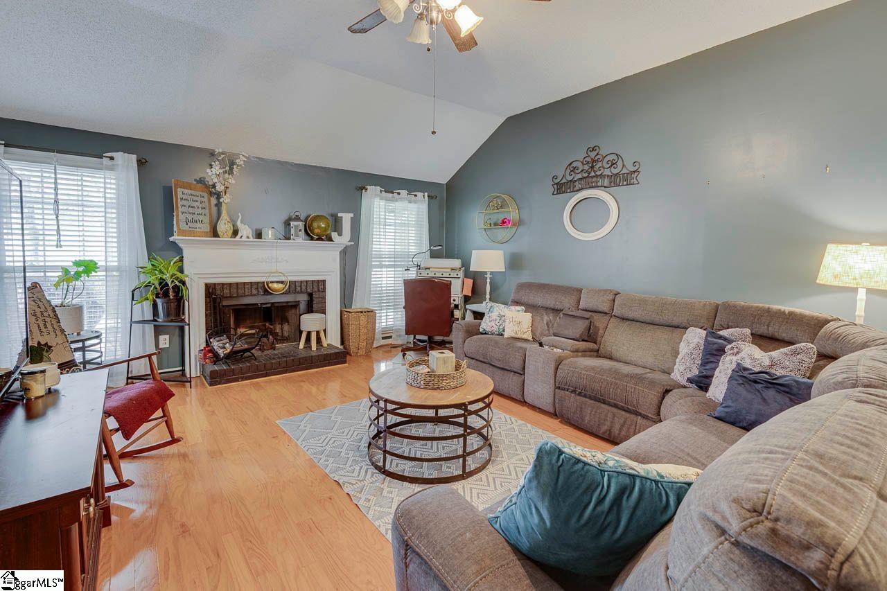 4 Natchez Drive