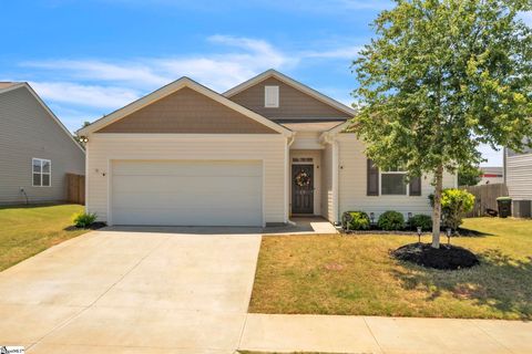 Photo of 17 Crestwood Pines Trail, Piedmont, SC 29673 (MLS # 1592353)