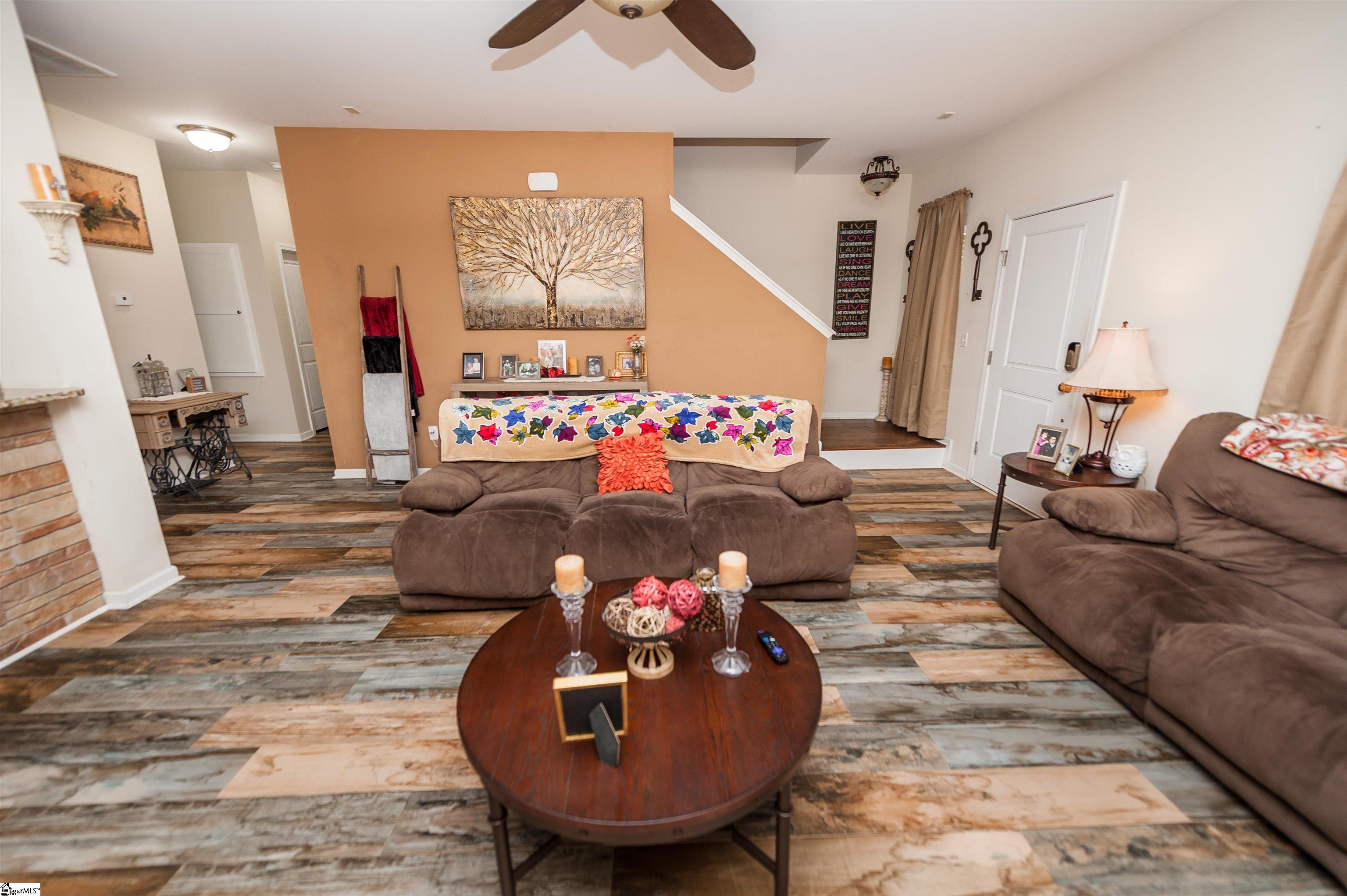 267 Castleton Circle