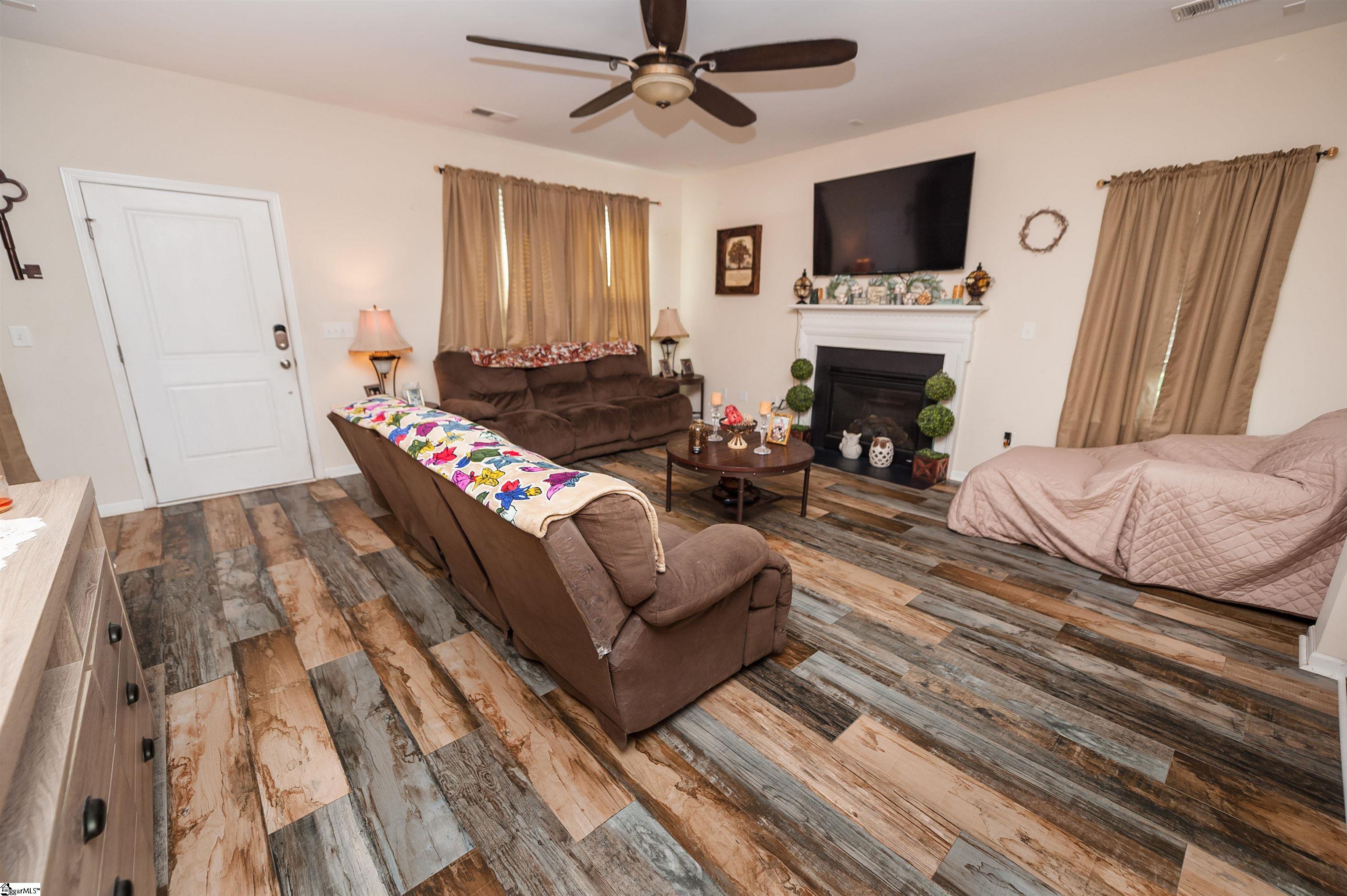 267 Castleton Circle