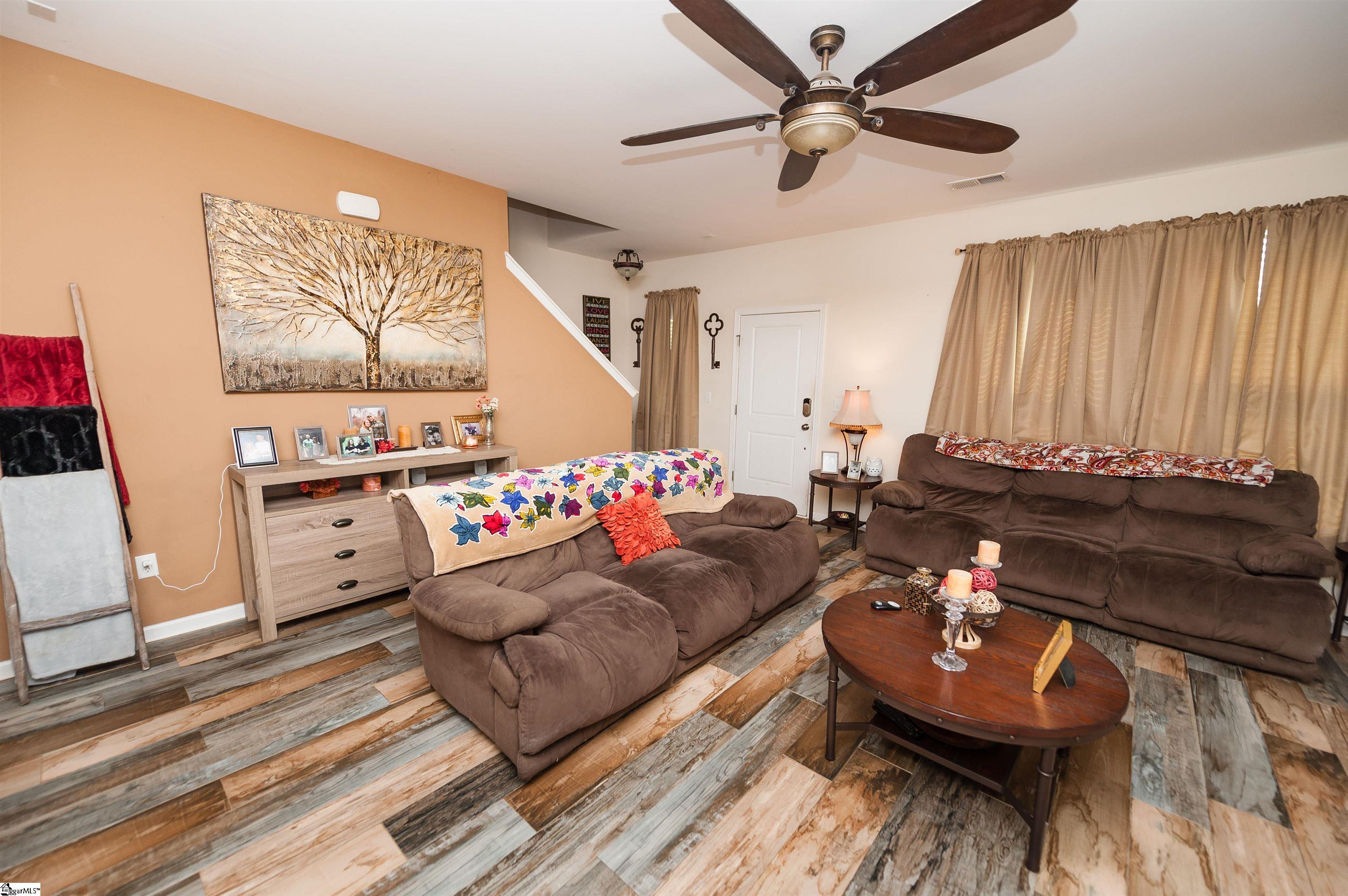 267 Castleton Circle