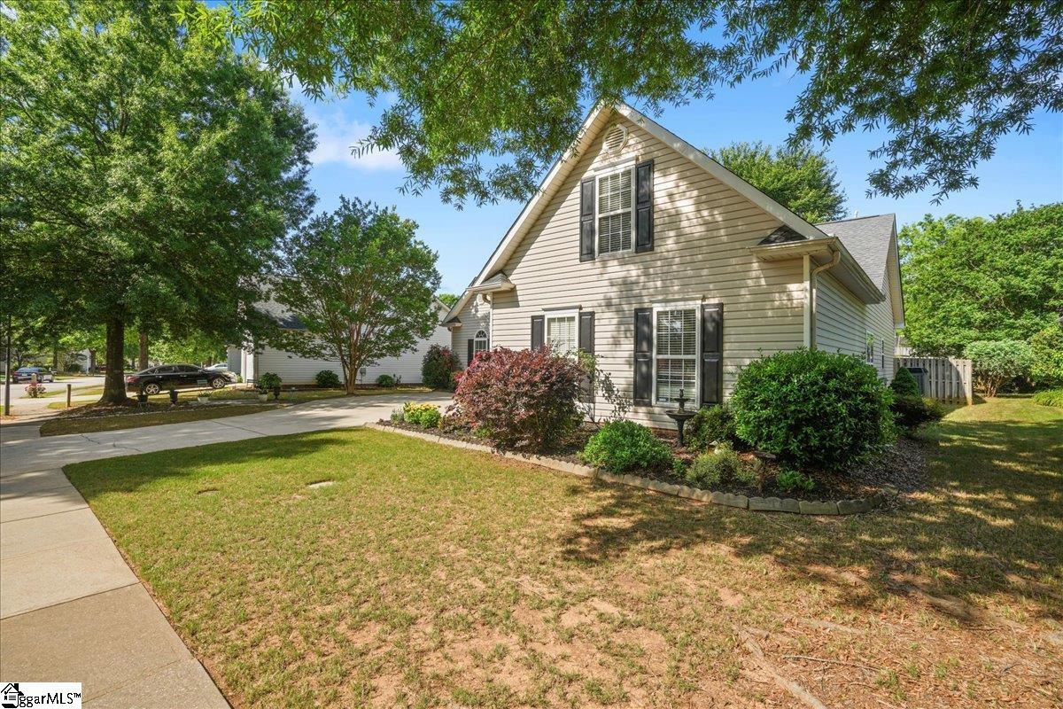 Simpsonville, South Carolina 29680, United States, 4 Bedrooms Bedrooms, ,2 BathroomsBathrooms,Residential,Contingent,123582