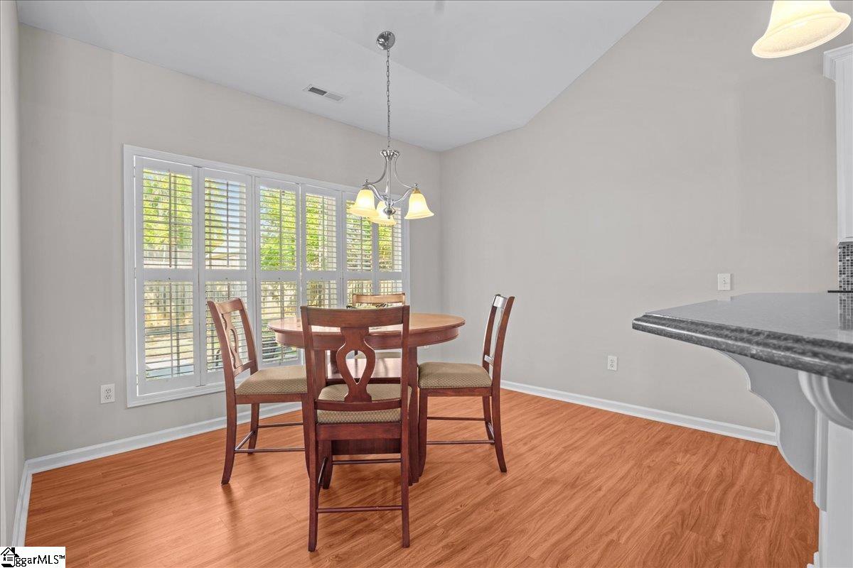 Simpsonville, South Carolina 29680, United States, 4 Bedrooms Bedrooms, ,2 BathroomsBathrooms,Residential,Contingent,123582