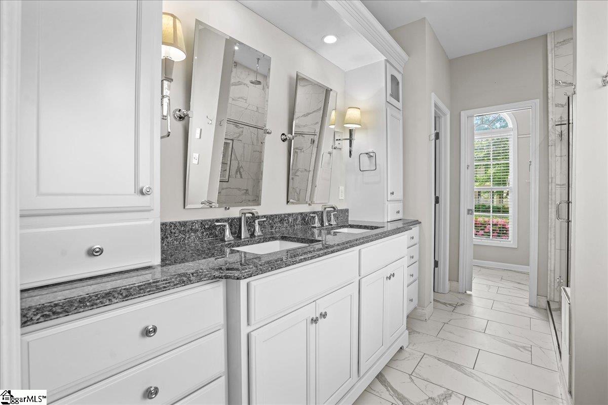 Simpsonville, South Carolina 29680, United States, 4 Bedrooms Bedrooms, ,2 BathroomsBathrooms,Residential,Contingent,123582