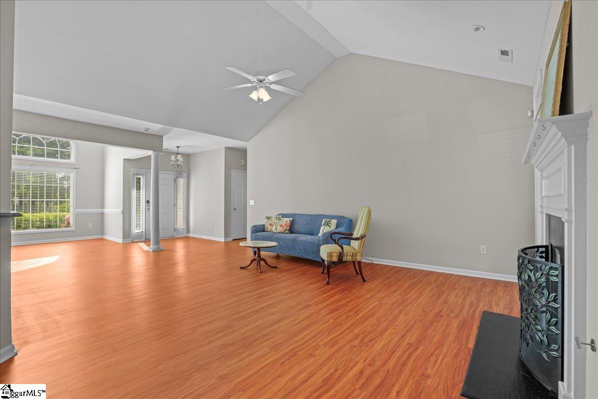 Simpsonville, South Carolina 29680, United States, 4 Bedrooms Bedrooms, ,2 BathroomsBathrooms,Residential,Contingent,123582