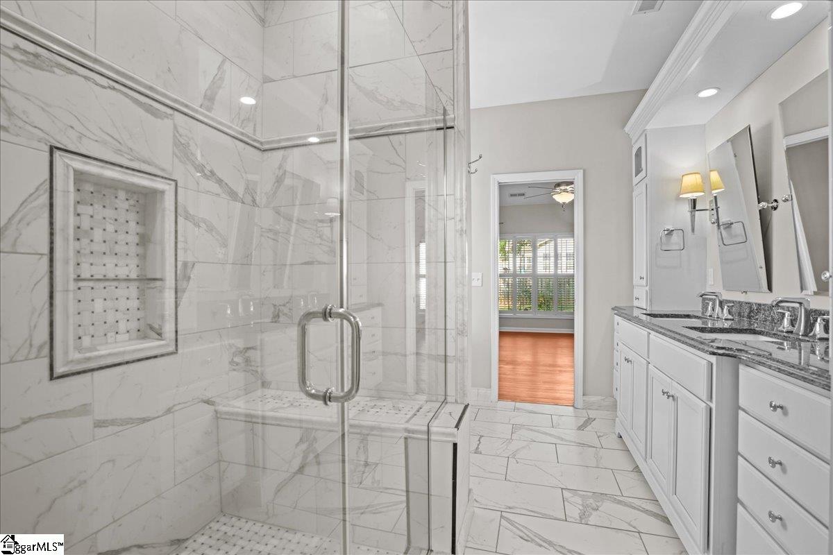 Simpsonville, South Carolina 29680, United States, 4 Bedrooms Bedrooms, ,2 BathroomsBathrooms,Residential,Contingent,123582