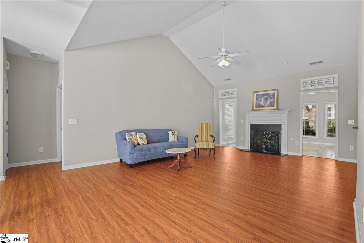 Simpsonville, South Carolina 29680, United States, 4 Bedrooms Bedrooms, ,2 BathroomsBathrooms,Residential,Contingent,123582