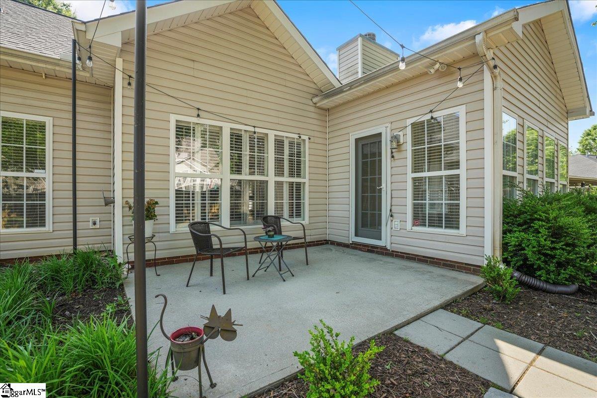 Simpsonville, South Carolina 29680, United States, 4 Bedrooms Bedrooms, ,2 BathroomsBathrooms,Residential,Contingent,123582