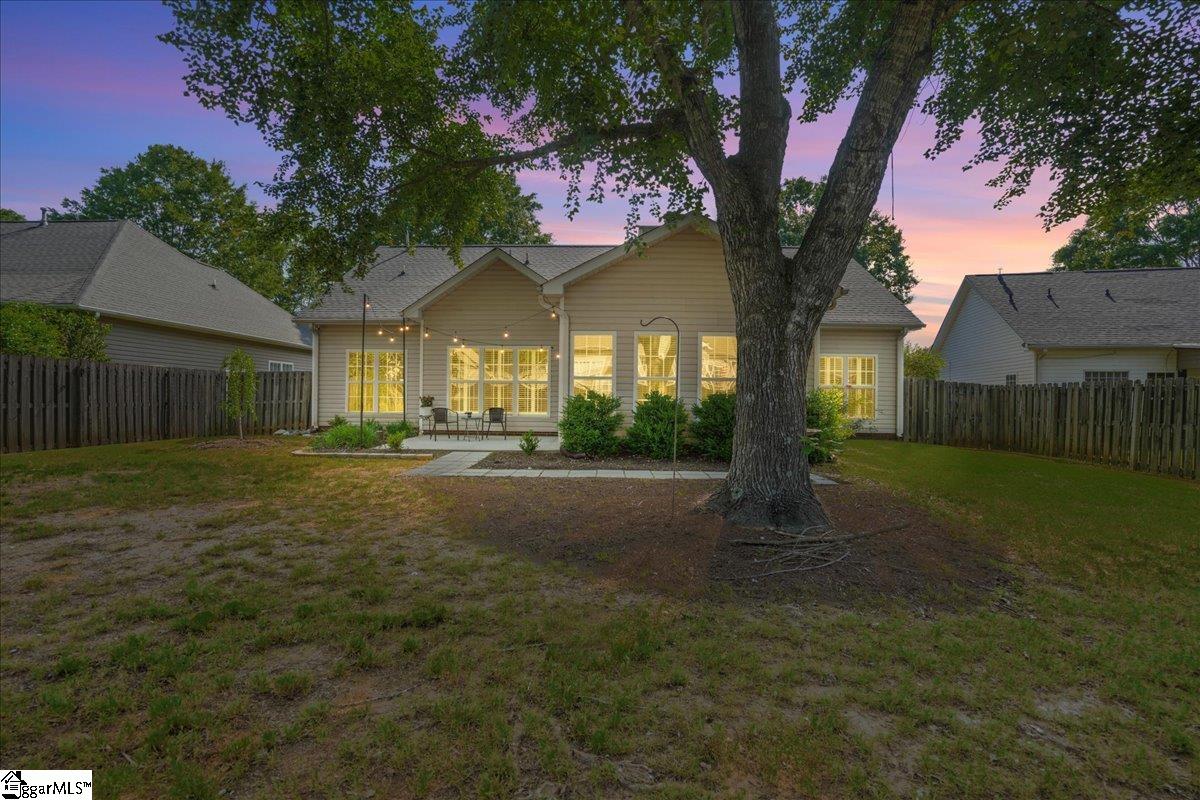 Simpsonville, South Carolina 29680, United States, 4 Bedrooms Bedrooms, ,2 BathroomsBathrooms,Residential,Contingent,123582