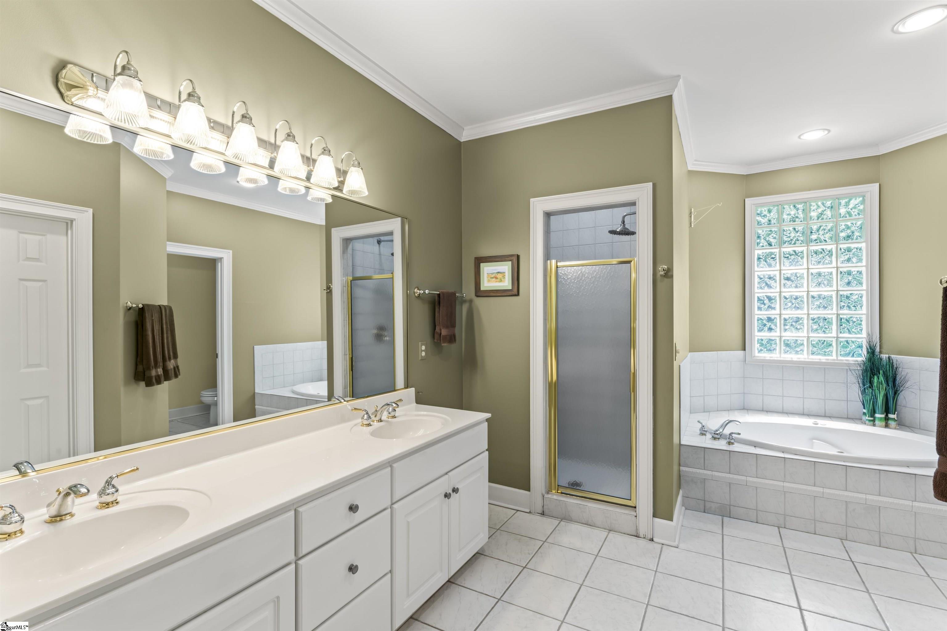 Anderson, South Carolina 29621, United States, 4 Bedrooms Bedrooms, ,4 BathroomsBathrooms,Residential,Active,201136