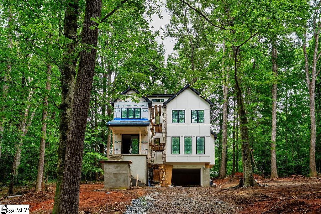 281 Loch Lomond Drive