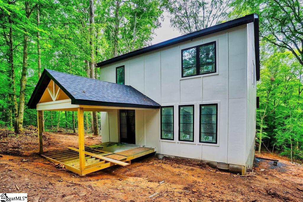281 Loch Lomond Drive