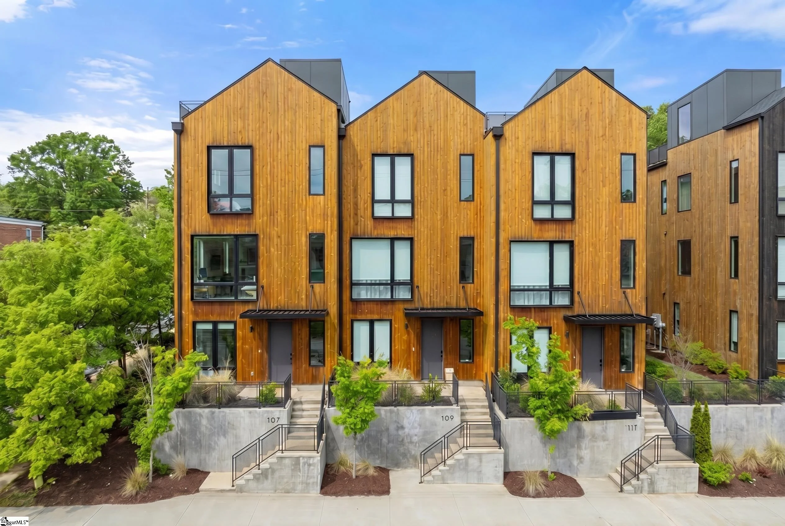 107 E Stone Avenue