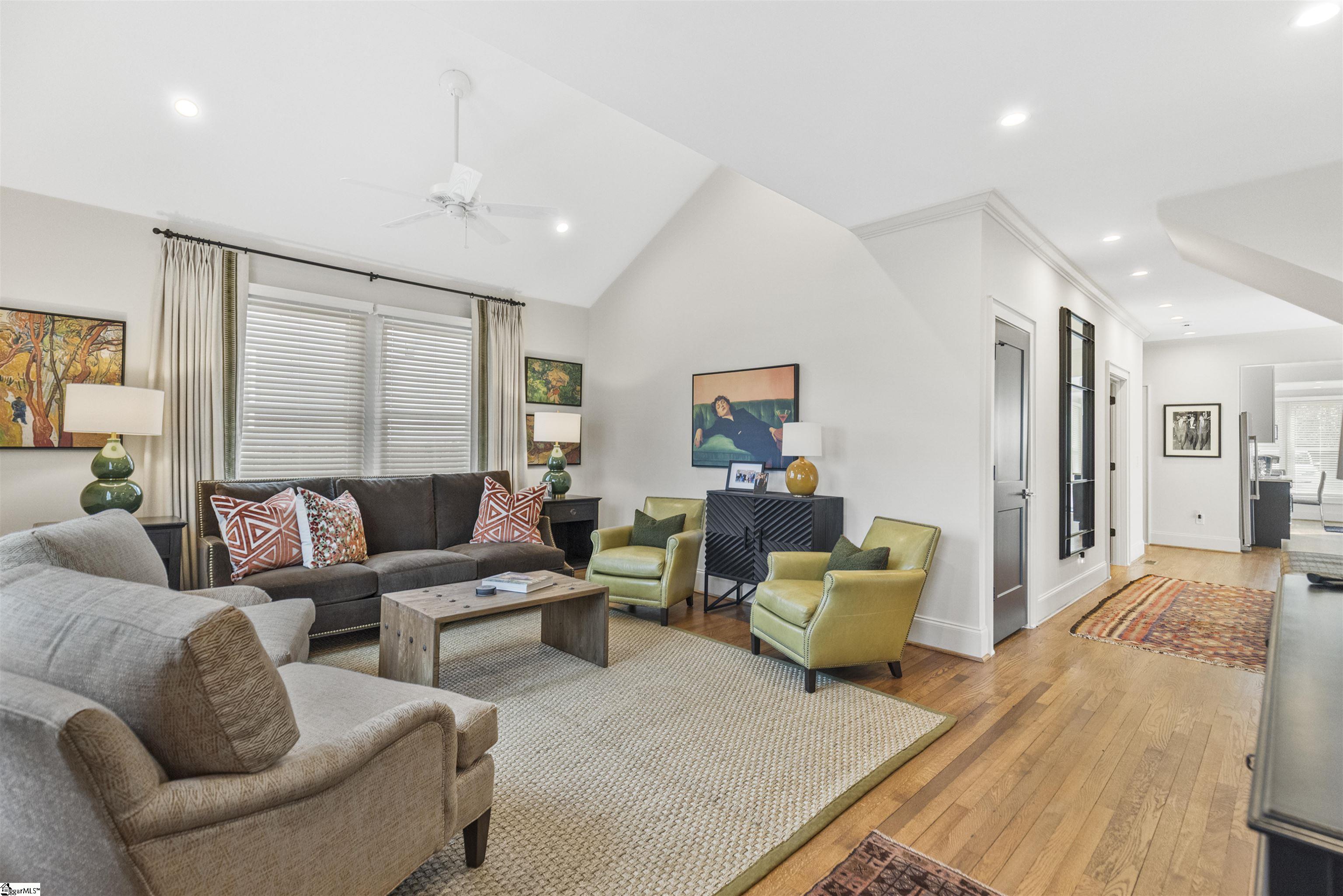 1508 East North Street