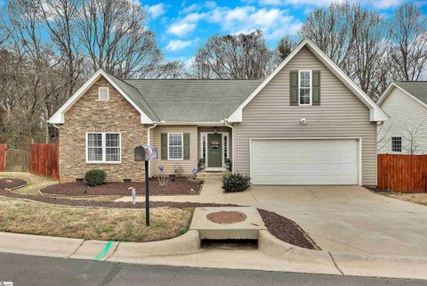 Photo of 101 Riviera Circle, Anderson, SC 29621 (MLS # 1583477)