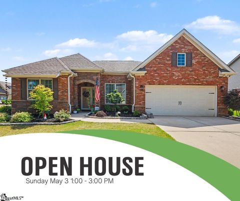 Photo of 401 Woodland Oaks Court, Simpsonville, SC 29681 (MLS # 1589572)