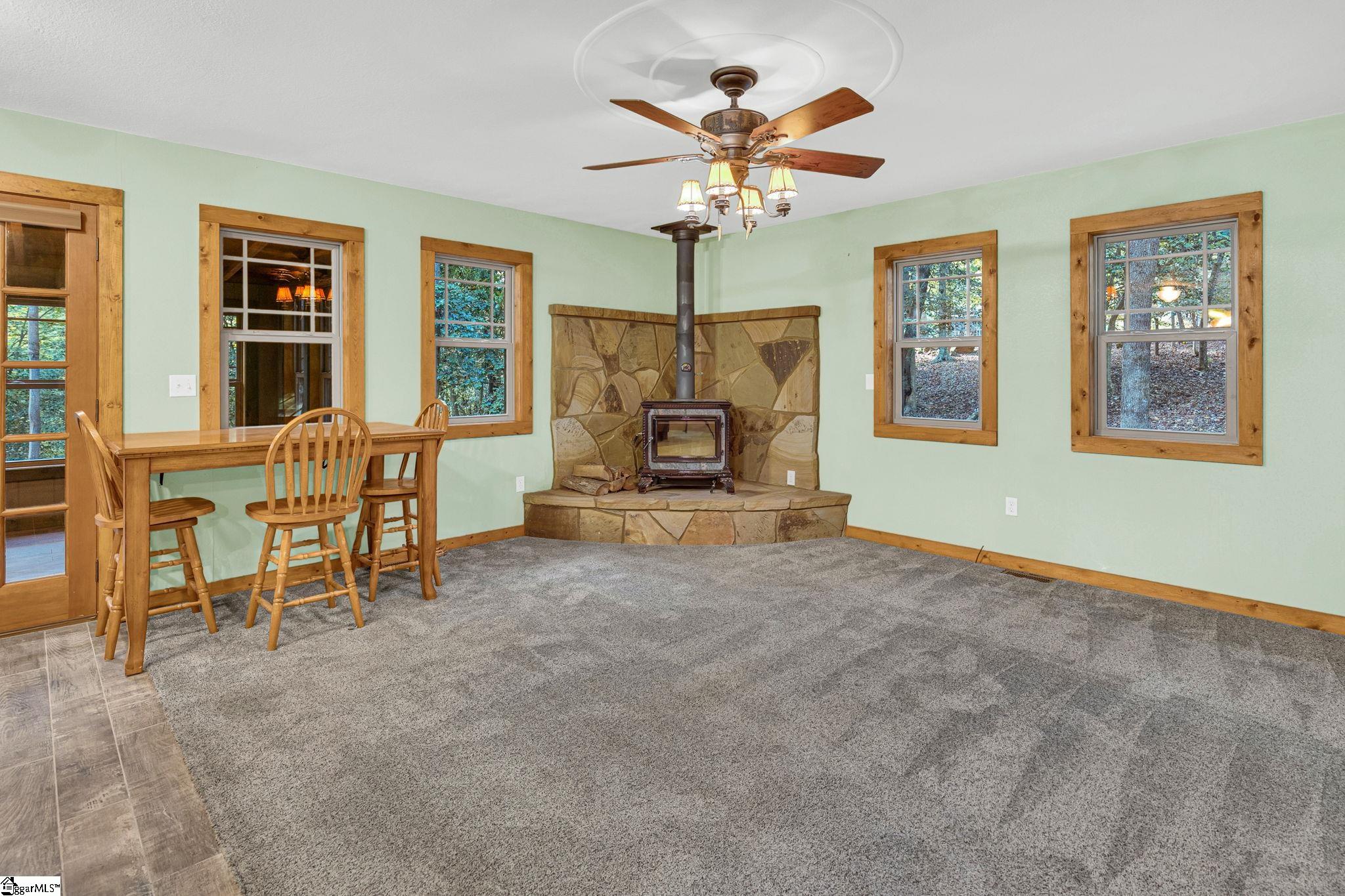 Simpsonville, South Carolina 29681, United States, 3 Bedrooms Bedrooms, ,2 BathroomsBathrooms,Residential,Active,225554