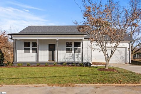 Photo of 5 E 5th Street, Greenville, SC 29611 (MLS # 1576868)