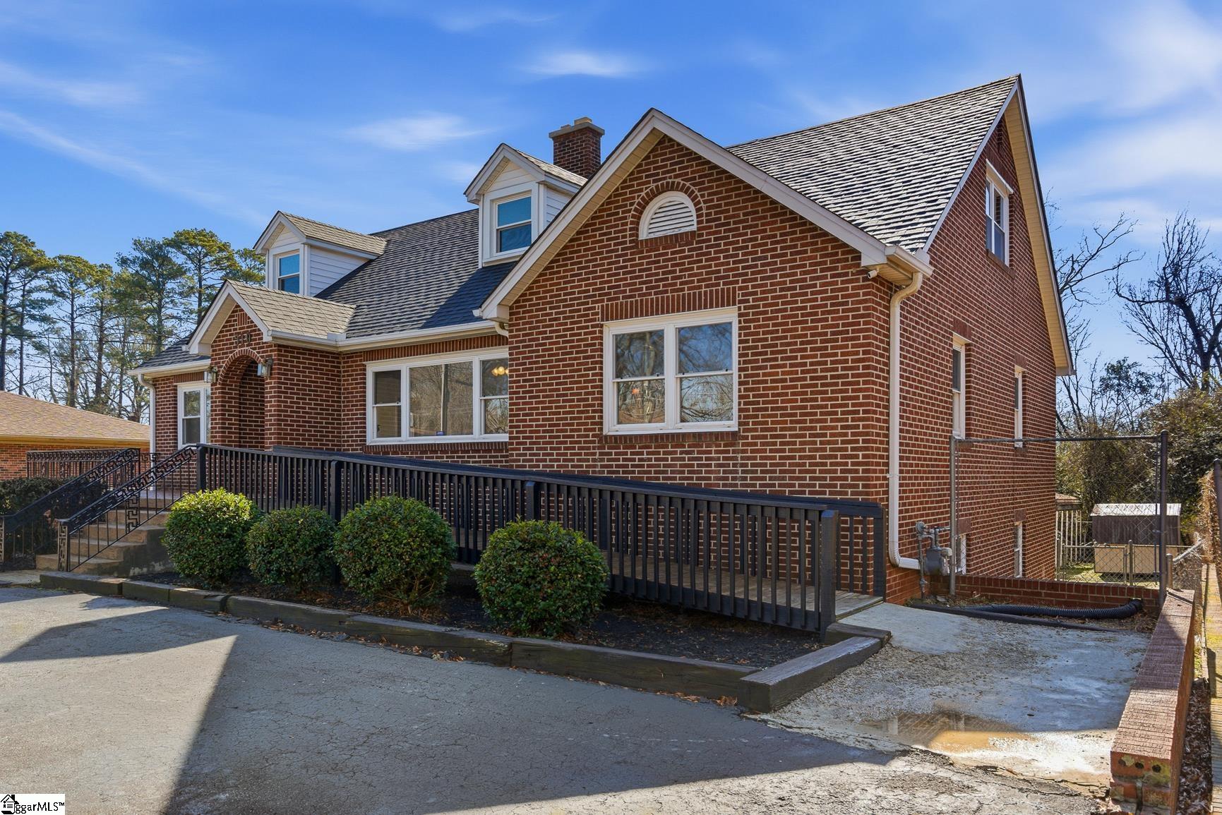 510 E Calhoun Street