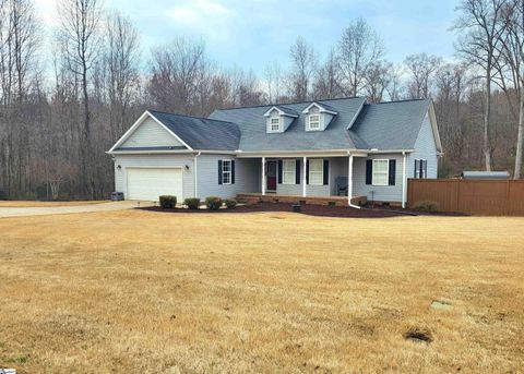 Photo of 828 Bishop Avenue, Greer, SC 29651 (MLS # 1583461)